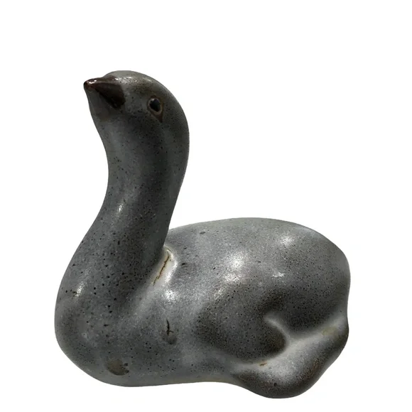 VINTAGE PIGEON FORGE POTTERY SWAN